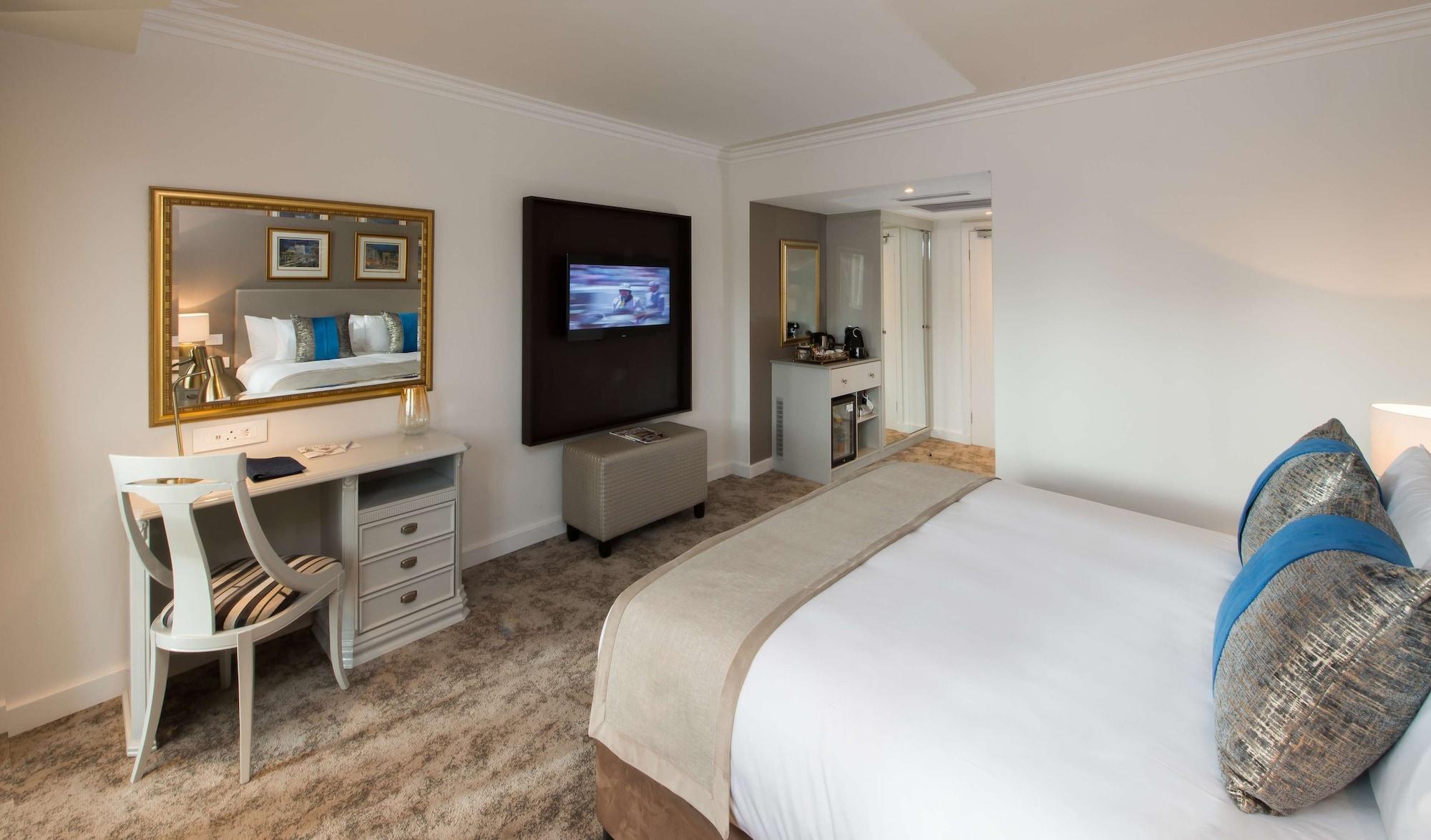 Hotel Le Vendome Cape Town Dış mekan fotoğraf A bedroom at the hotel