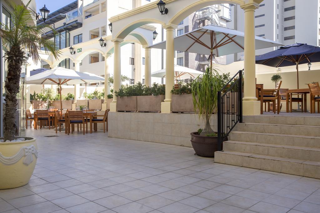 Hotel Le Vendome Cape Town Dış mekan fotoğraf The hotel's courtyard