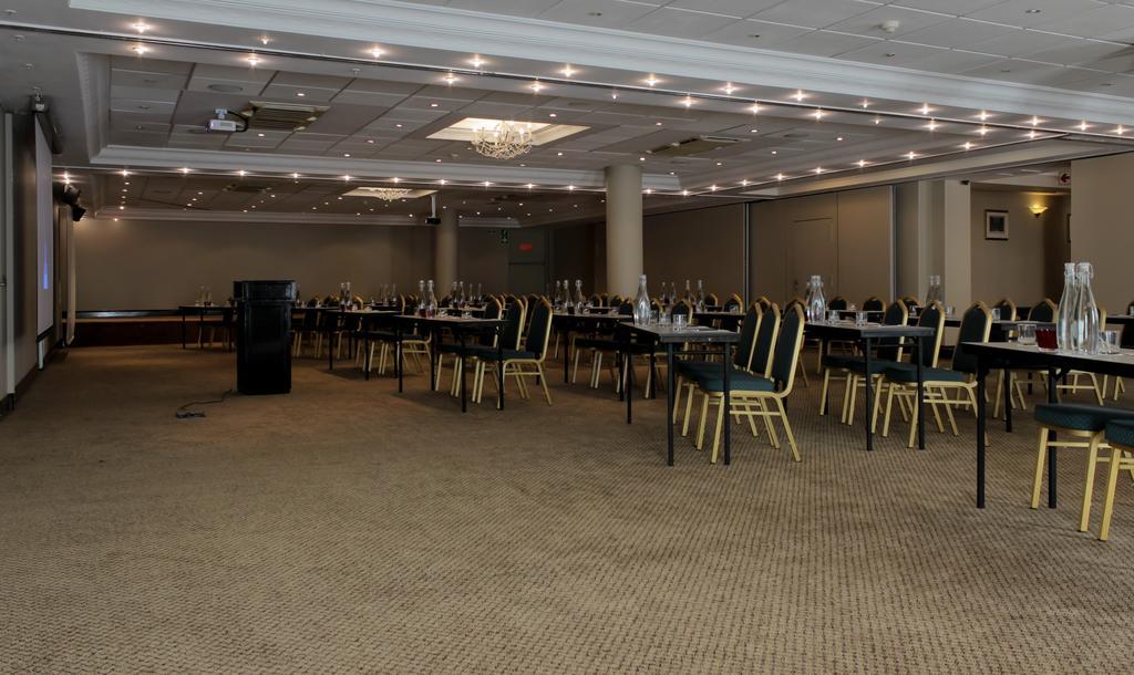Hotel Le Vendome Cape Town Dış mekan fotoğraf The conference room