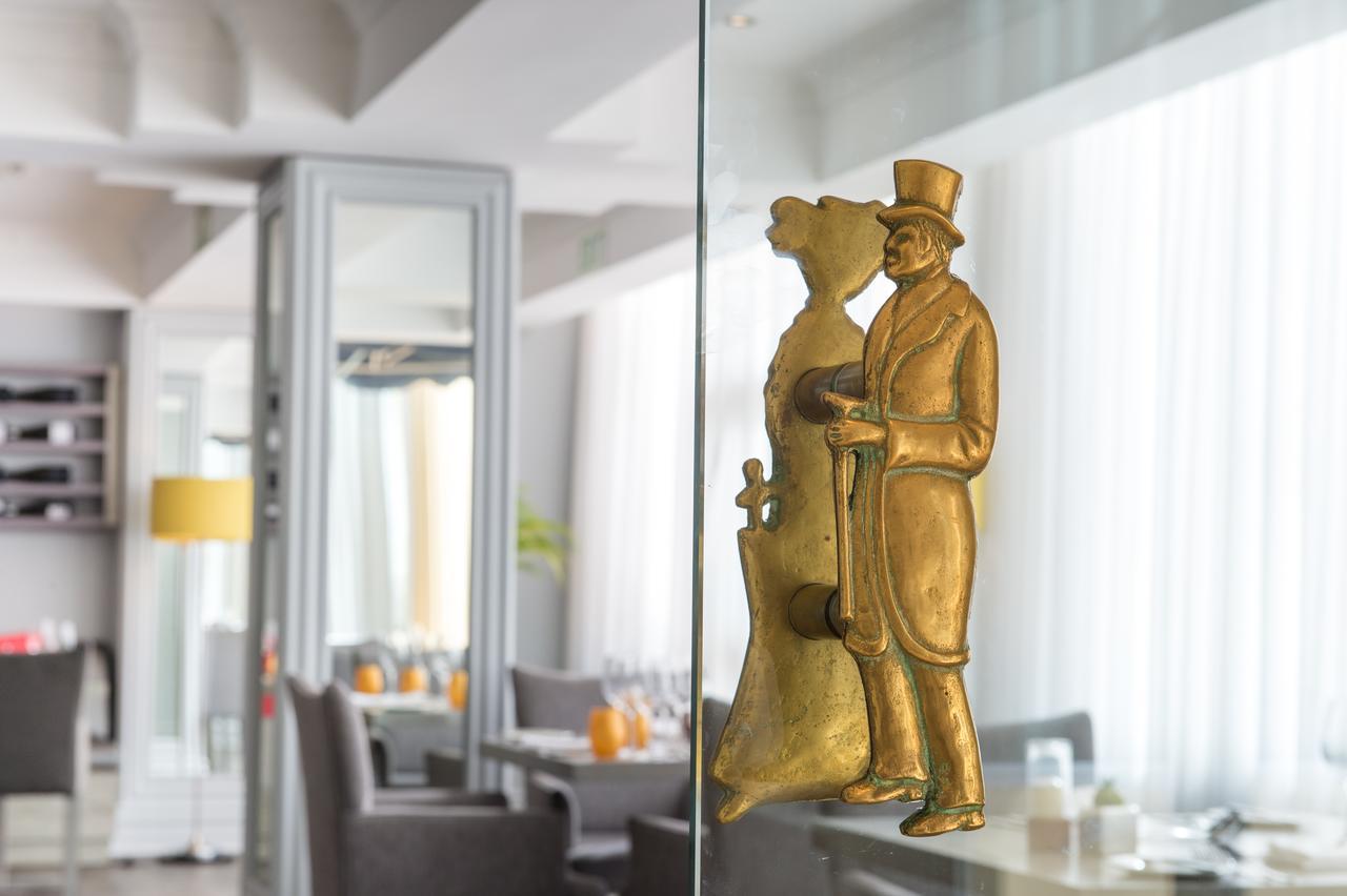 Hotel Le Vendome Cape Town Dış mekan fotoğraf The door knocker of the hotel