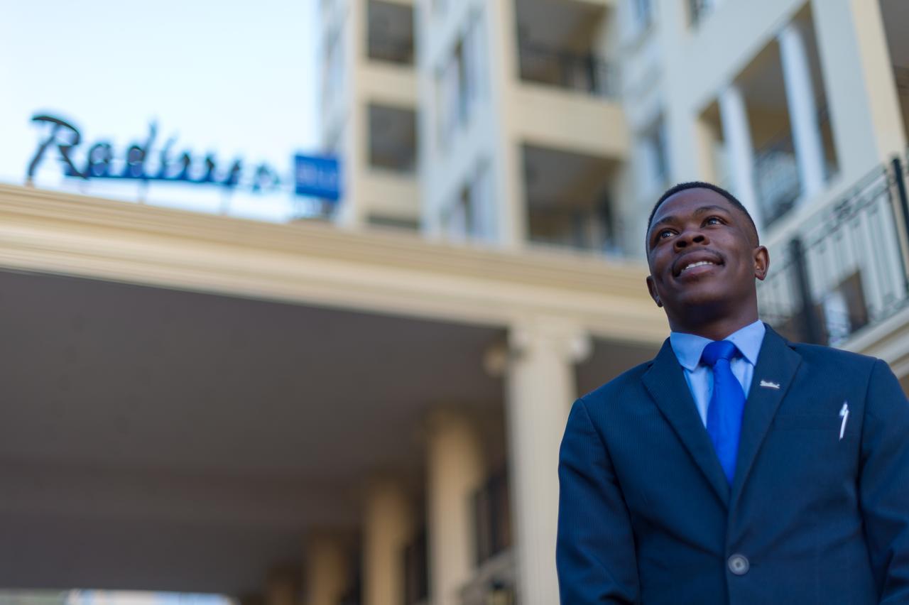 Hotel Le Vendome Cape Town Dış mekan fotoğraf A Radisson Blu hotel in Tanzania